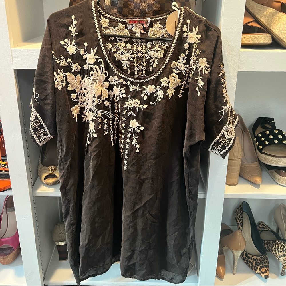 Johnny Was 100% Brown Silk Top Medium-distressed casual look